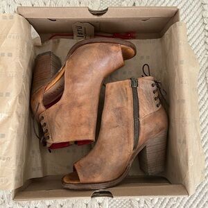 New Bed Stu Boots- Size: 6